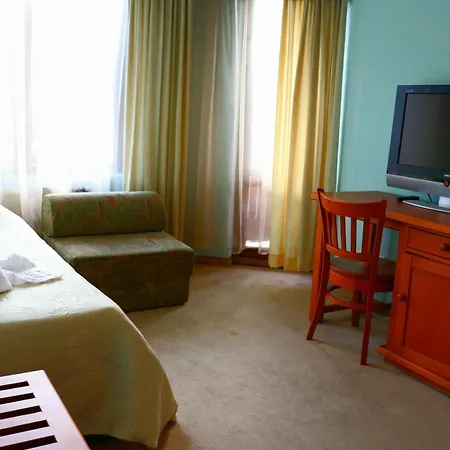 Hotel Family Lili 3*