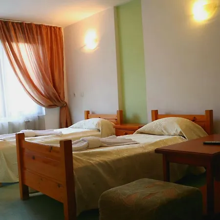 Family Lili Szálloda 3*