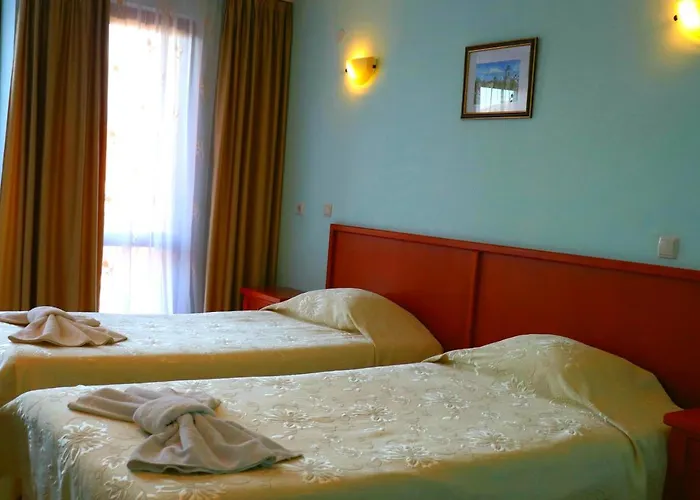 Отель Family Lili